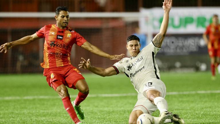 Herediano vs. Alajuelense en vivo: Un jugador de la Liga se lesionó en el calentamiento 