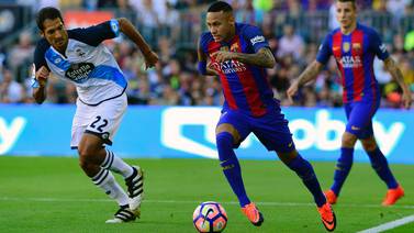 Celso Borges y el Deportivo reciben paliza 4-0 del Barcelona 