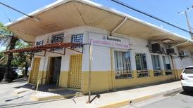 Alcalde de Puntarenas detenido en allanamientos por presunta malversación de fondos