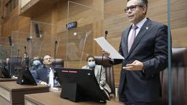 Diputados impulsan atenuar rebaja en marchamo