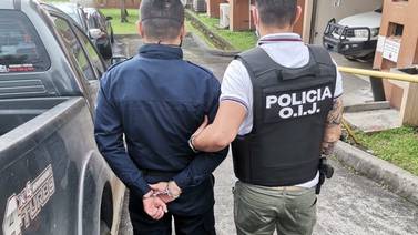 Policía detenido por vender celular de ganadero asesinado en Pococí 