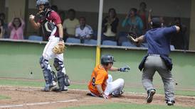  Saprissa y Huracanes empatan en la primera fecha de la final del béisbol nacional