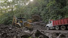 Deslizamientos en la carretera a Guápiles