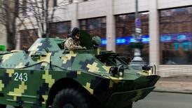 EE. UU. anuncia otro paquete de ayuda militar a Ucrania de $450 millones