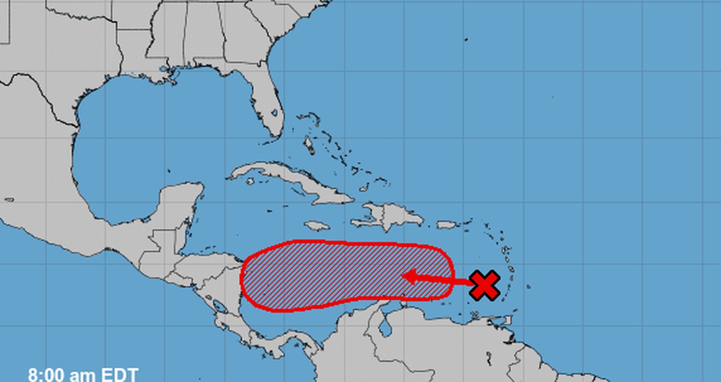 La posible trayectoria del fenómeno puede variar, pero por ahora se prevé que se enrumbe hacia el Caribe entre Nicaragua y Hionduras. Imagen.: Centro Nacional de Huracanes.