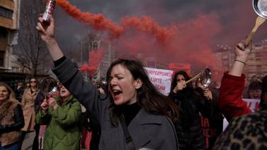 8 de Marzo: Mujeres de América, Europa y Asia salen a la calle a defender sus derechos 