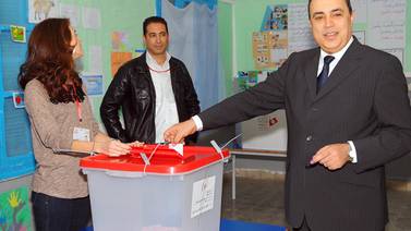  Abogado      se proclama  ganador de presidenciales en  Túnez 