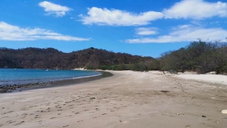 La Cruz de Guanacaste es uno de los cantones ubicados en la periferia que más crecieron. Foto de playa El Jobo cortesía de Costa Rica Sin Filtros.
