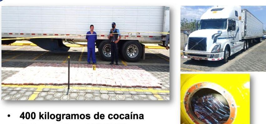 Oculta en un rodillo compactador que iba en este tráiler fue hallada la droga, por lo que se detuvo al costarricense en Rivas de Nicaragua. Foto: Cortesía Diario La Prensa.