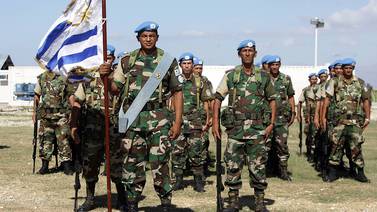 Brasil, Chile y Uruguay preparan la salida de sus cascos azules de Haití