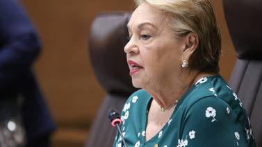 Gloria Navas: Diputada Carolina Delgado parece defender a imputados de crimen organizado