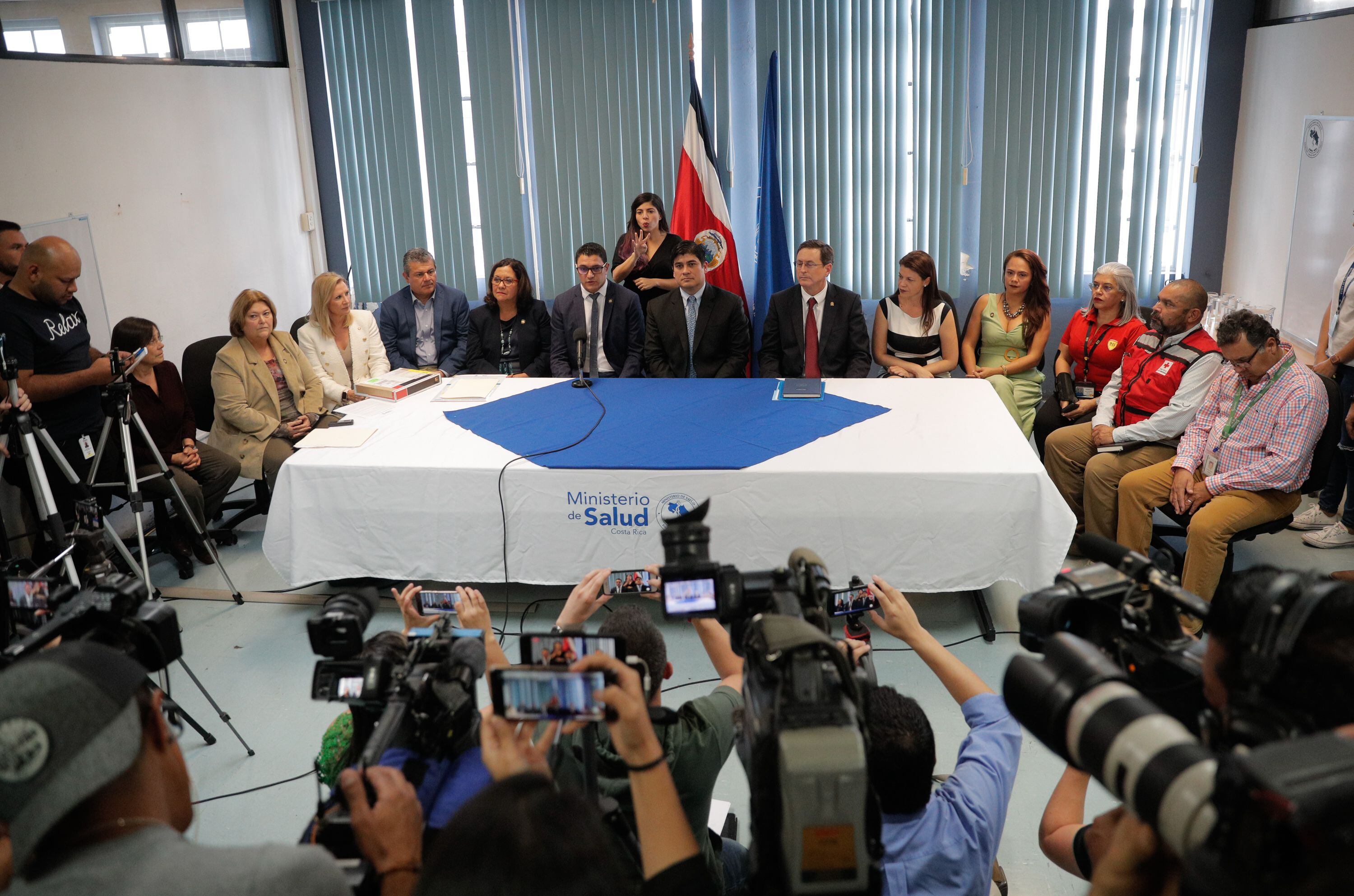 Viernes 6 de marzo del 2020: Autoridades de Salud confirman el primer caso de covid-19 en Costa Rica. 


