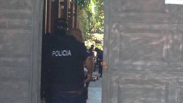 Policía allana vivienda distribuidora de 'Cofal' falso  