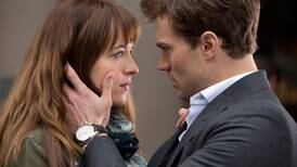 'Cincuenta sombras de Grey' superó en $53 millones precio de rodaje en fin de semana de estreno