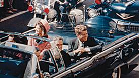Un viaje a Dallas y el impresionante retorno al día que mataron a John F. Kennedy