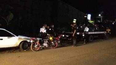 Dos motociclistas murieron al chocar contra barrera divisora en Paso Ancho