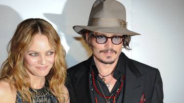 Vanessa Paradis y su hija también defienden a Johnny Depp