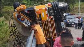 16 muertos por vuelco de bus en Nicaragua