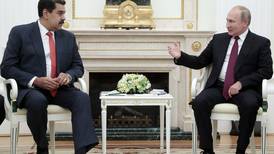 Putin respalda a Maduro, y aboga por diálogo con la oposición de Venezuela