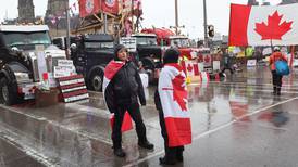 Policía de Canadá se despliega en calles de Ottawa