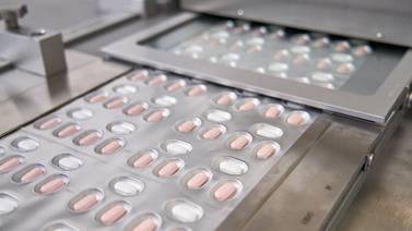 Estados Unidos  autoriza ‘píldora anticovid’ ¿Tendremos acceso los ticos?