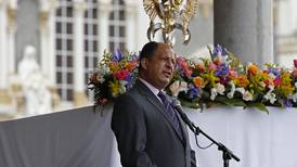 Luis Guillermo Solís pide oración para que sus decisiones sean correctas