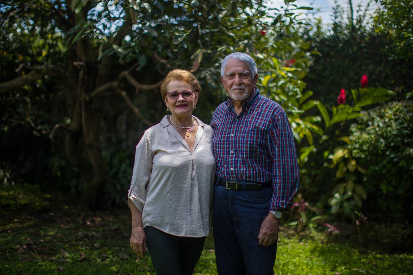28/08/2023, San José, Curridabat, retratos de Gustavo Castillo experto en balística y su esposa Mary Quesada.