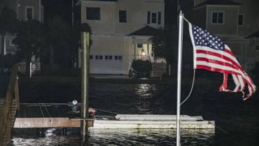 Hermine se debilitó a tormenta tropical, pero amenaza Florida
