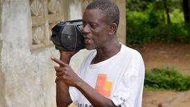  La radio: una herramienta contra el virus del Ébola en África