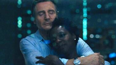 Actrices defienden a Liam Neeson tras ser acusado de racista