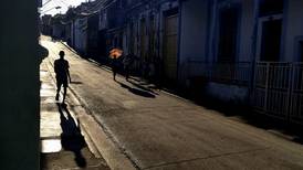 Cuba enfrenta apagones y protestas por déficit eléctrico