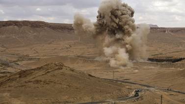 ‘Zapadores’ improvisados desactivan minas en Siria