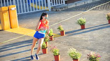 Dos adolescentes inspirados por Noelia Vargas cumplieron la meta de clasificar en marcha a un mundial de atletismo