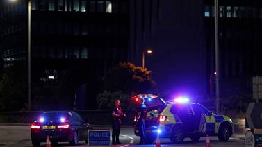 Medios británicos: tres muertos por ataque con puñal cerca de Londres