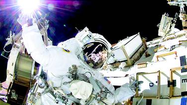 Una mujer asume por 2.ª vez el mando en la ISS