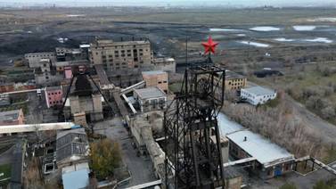 Mueren 32 mineros en incendio en mina de ArcelorMittal en Kazajistán