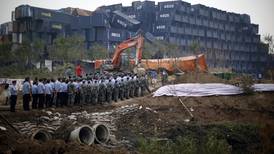 China empieza purga para dar respuesta a catástrofe de Tianjin