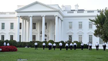   Refuerzan la seguridad en el exterior de la Casa Blanca