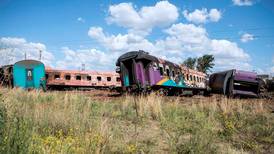 Colisión entre tren y camión deja 18 muertos y 254 heridos en Sudáfrica