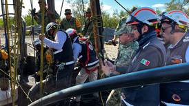 Familiares piden castigo a responsables de accidente de 10 mineros en México