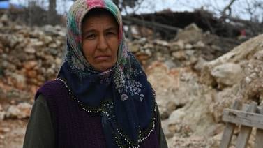‘Pensábamos que las casas aguantarían’, dicen supervivientes del terremoto en un pueblo turco