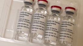 EMA evalúa cómo administrar  segunda dosis a personas que han recibido solo una de vacuna de AstraZeneca