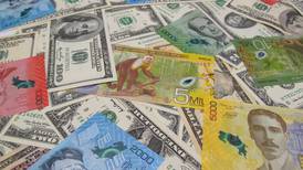 Dólar cierra al alza en una semana de menor abundancia de divisas en ventanilla