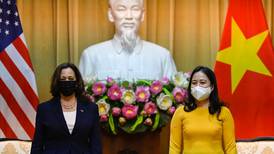 Kamala Harris llega a Hanói con retraso, tras “incidente sanitario anómalo” en capital vietnamita