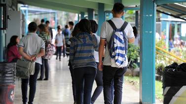 Policía refuerza vigilancia en colegio por líos con  drogas