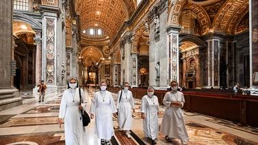 Basílica de San Pedro reabre en una Italia que avanza en su desconfinamiento