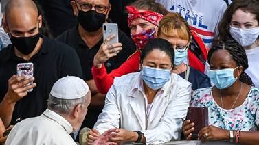Papa Francisco vuelve a encontrarse con los fieles en El Vaticano