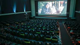 Cines obligados a suspender reapertura: ‘Nos habíamos preparado con mucho cariño y esfuerzo’