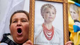 Justicia ucraniana ratifica condena de Timoshenko, Kiev desafía a la UE
