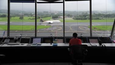 Aviación Civil abre investigación a controlador aéreo que provocó cierre de aeropuerto